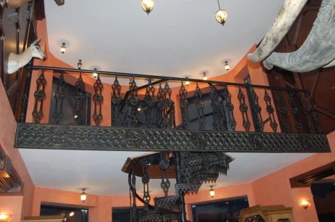 Ograzhdeniye i oblitsovka balyustrady (2).JPG