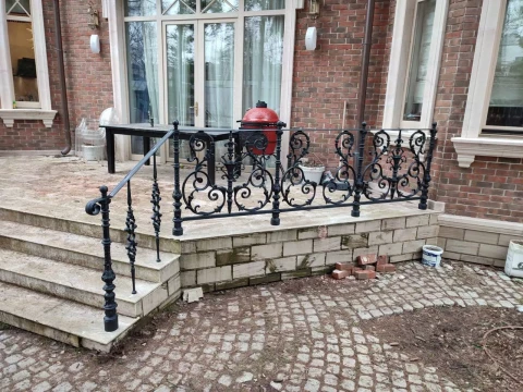 chugunnoye ograzhdeniye kryltsa (14).jpg