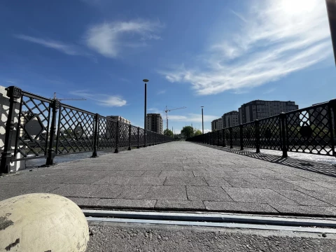 Ograzhdeniye mosta chugunnymi sektsiyami (5).jpeg