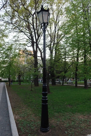 chugunnyy fonarnyy stolb (4).JPG