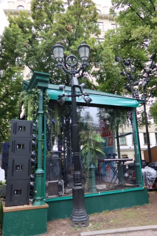 Chugunnaya kolonna Gogolevskiy sad (4).JPG