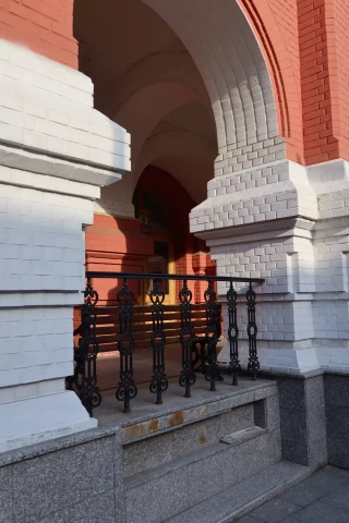 Ograzhdeniye chugunnymi balyasinami (10).JPG